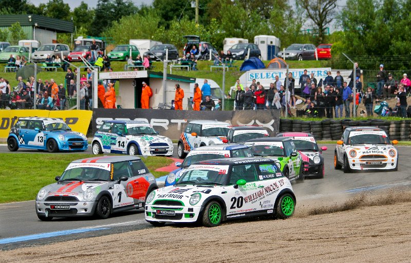 BTCC_races_Knockhill_August_26th_2012 (57).jpg